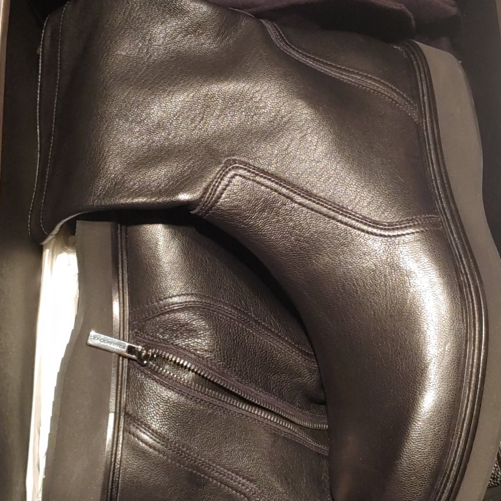 Boots - Picture 2 of 4